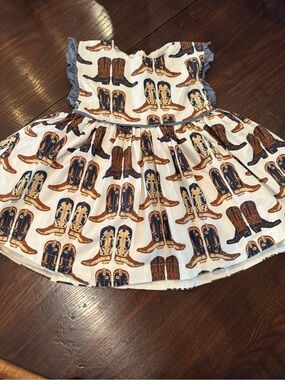 Pink chicken cowgirl boots dress size 2 girls